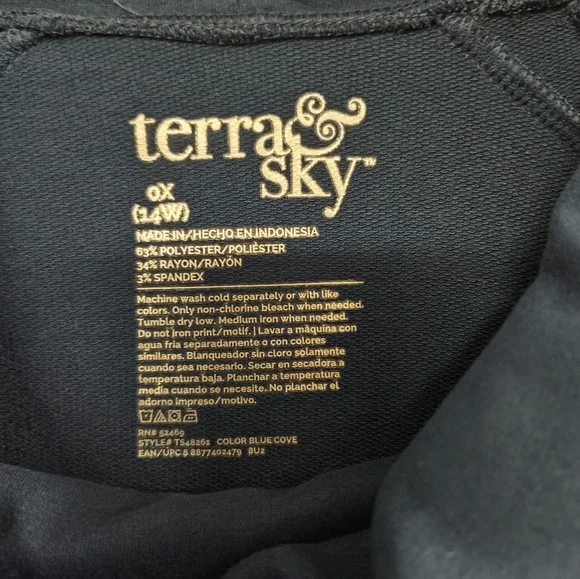 Terra & Sky Black Top - Picture 6 of 6